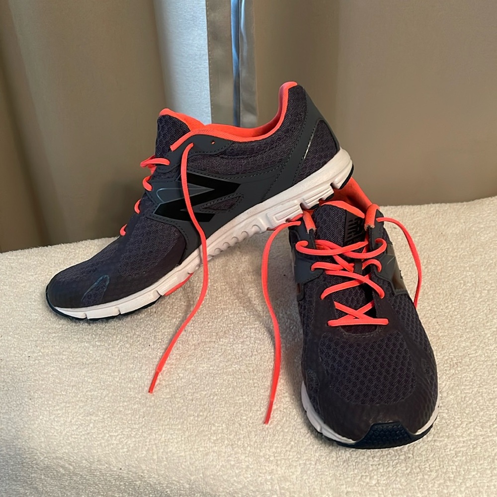Women’s New Balance sneakers - size 9 wide